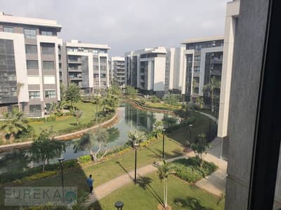 A distinctive apartment for sale in Privado View Lakes