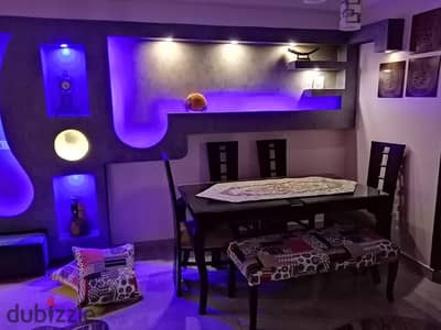 شقه مفروشه بالرحاب 2 فرش مودرن وكلاسيك بسعر 45000