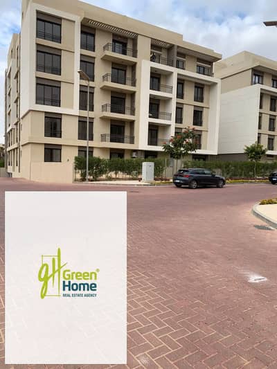 بتشطيب كامل سكاي لوفت 171م + 126م برووف للبيع في فيفث سكوير المراسم القاهرة الجديدة Fifth Square El Marassem New Cairo