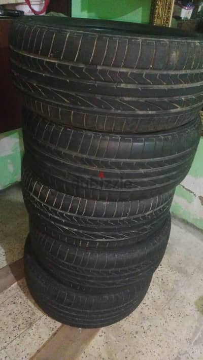 طقم" إطارات بريدجستون (Bridgestone) 235/50R19 99V المقاس بحالة ممتازة"