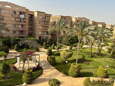 "شقه مميزة للبيع بمدينه الرحاب  بالمرحلة الرابعة