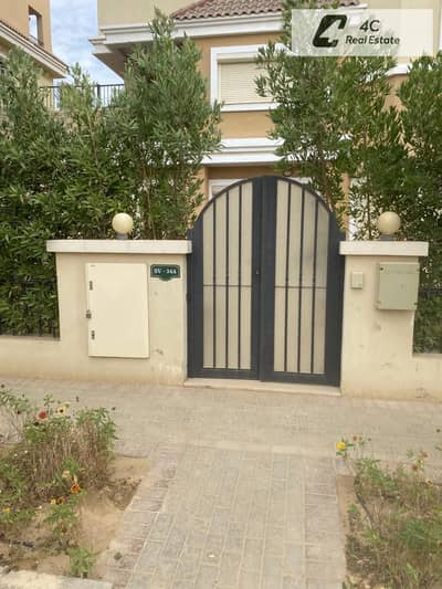 فيلا متشطبه بالتكييفات بجاردن 130 متر للايجار اول سكن في سراي المستقبل سيتي  Sarai Al Mostakbal City