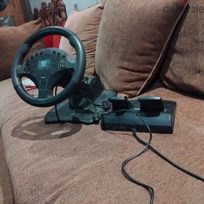 Thrustmaster _ (Gaming Steering Wheel)  لل pc والا بتوب والx box