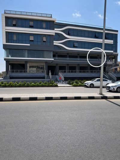محل للايجار في مول بمنطقة خدمية في الياسمين فيلات مساحة ٥٦ متر في التجمع الأول
