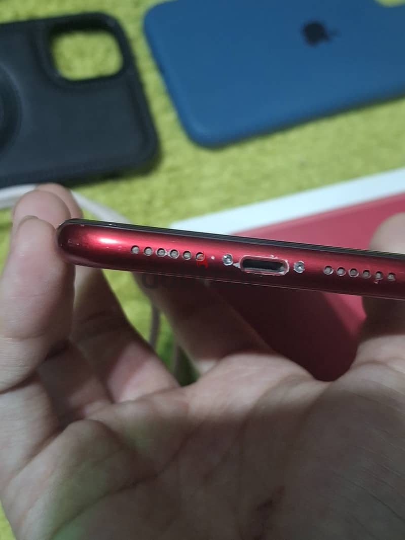 Apple - iPhone 11 Red 1