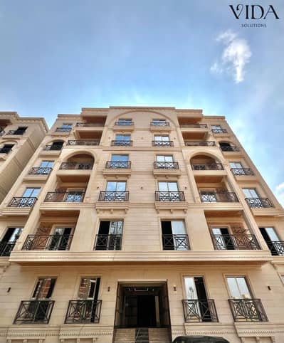 170 sqm apartment for sale at Green City, Hadayek October. Ready to move, 15% down payment, installments up to 8 years.