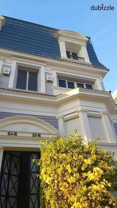 ready to move penthouse for sale in Mountain View icity new cairo near auc