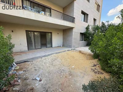 شقة ارضي بجاردن للبيع في ديستريكت 5 القاهرة الجديدة