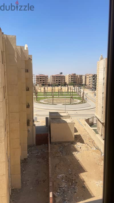 شقه للبيع بمدينه هليوبوليس الجديده، متشطبه جاهره للسكن