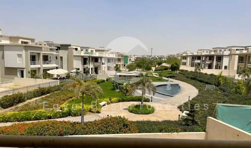 استلام فورى شقه غرفتين نوم للبيع متشطبه بالكامل والتكيفات باطلاله مميزه فى سي اف سي واقساط تصل الى 6 سنوات