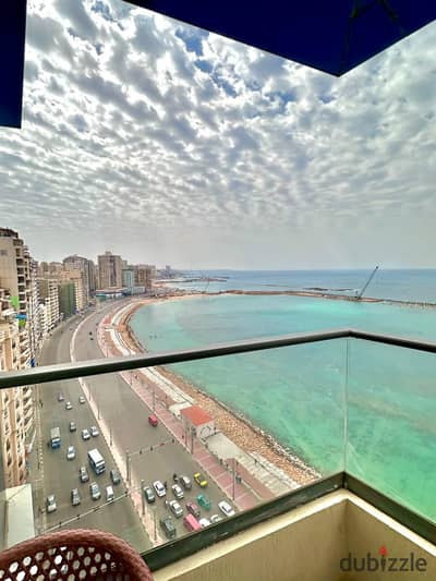 ٣ غرف و ٢ حمام بحر مباشر فندقيه