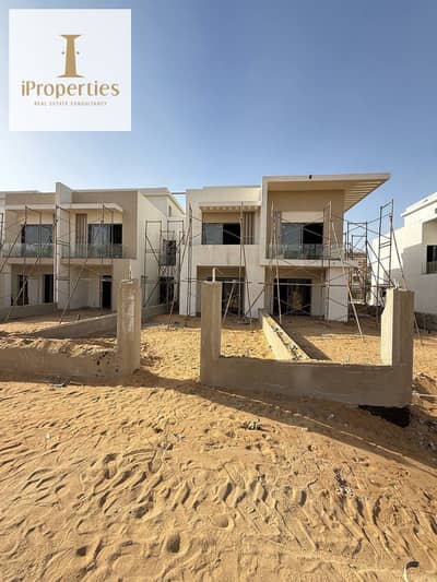 Delivered Townhouse for sale with Landscape & Water Features View With instellment till 2029 | Hyde Park New Cairo