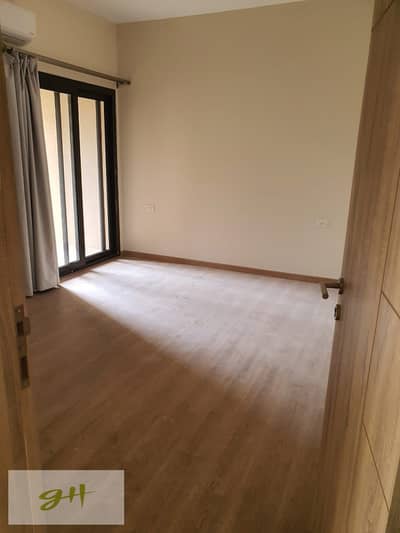 شقة مع جاردن تشطيب كامل للبيع في فيفث سكوير مراسم القاهرة الجديدة Fifth Square Marasem New Cairo