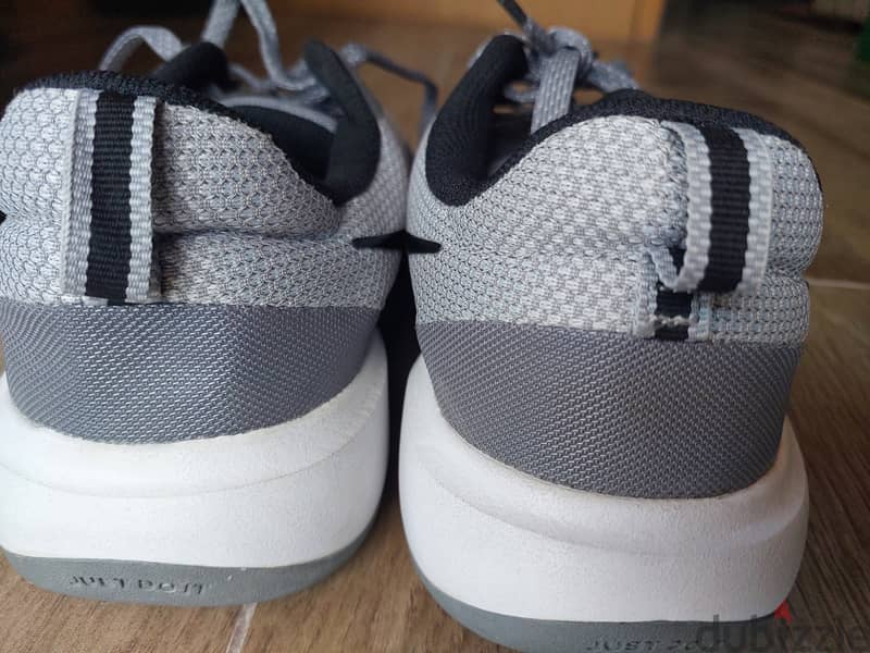Nike City Rep TR trainers 3