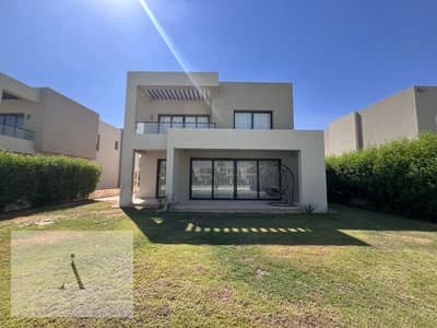 Limited Villa Lagoon View In AZHA EL SOKHNA Resale