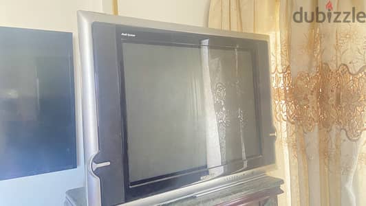 تلفزيون بحاله جيدا جدا