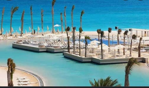 بحري صريح بفيو البحر وجاهزة للسكن فوراً  | فيلا قصرية بأرض 1400م وحمام سباحة 100م في هاسيندا باي Hacienda Bay