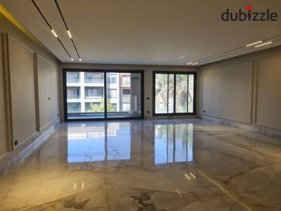 شقة للإيجار في كمبوند سلفر بالم | 350 متر | مطبخ وتكييفات