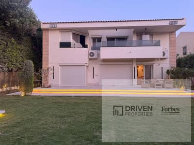 استلام فوري فيلا مستقله متشطبه بالكامل للبيع في كمبوند الربوه  Al Rabwa Compound الشيخ زايد شارع النزهة بجوار النادي الاهلي جيزة