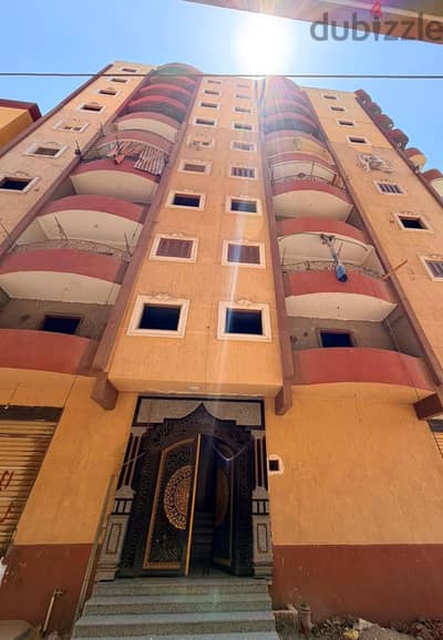 يوجد شقة للبيع مساحة ١٦٠م خلف مدارس رويال الخاصة