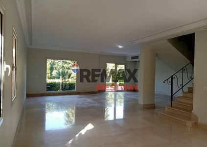 توين هاوس للإيجار في كمبوند جرينز اول استخدام    Twin house for rent in Greens compound first use