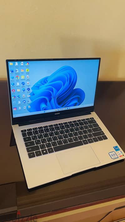 HUAWEI MateBook D14