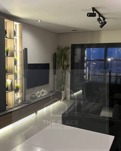 شقة فاخرة مفروشة بالكامل للبيع في Village West الشيخ زايد | 164م | مستلمة | عضوية نادي وباركينج شاملين