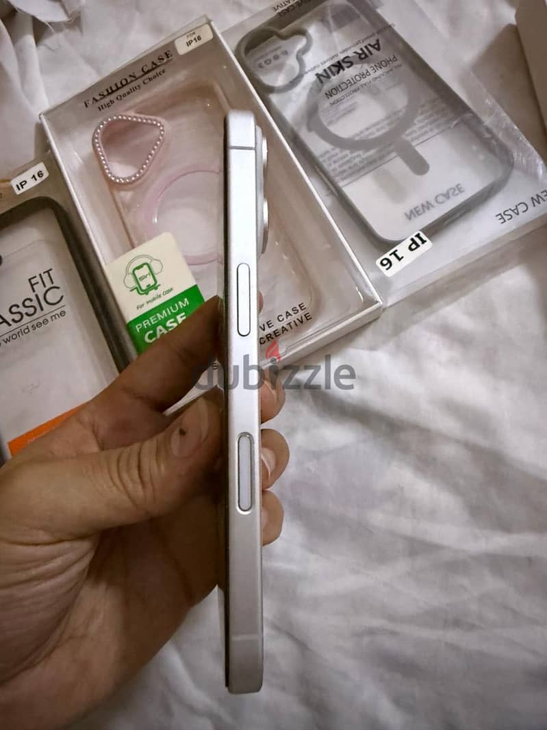 Apple - iPhone 16 4