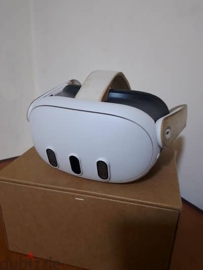 في ار ميتا كويست ٣ VR META QUEST 3