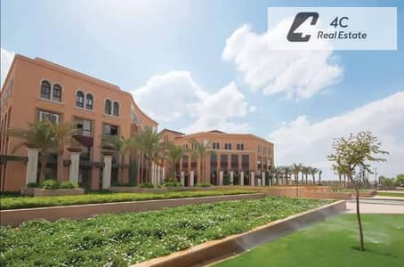 بسعر قابل للتفاوض لسرعه البيع بكمبوند ميفيدا توين هاوس 291م  تشطيب كامل ريسيل فوري جاهز للمعاينه والاستلام