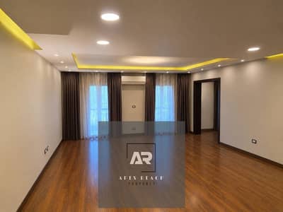 Apartment 162 meters for rent with hotel finishes in the kitchen and air conditioning next to Avenue Mall