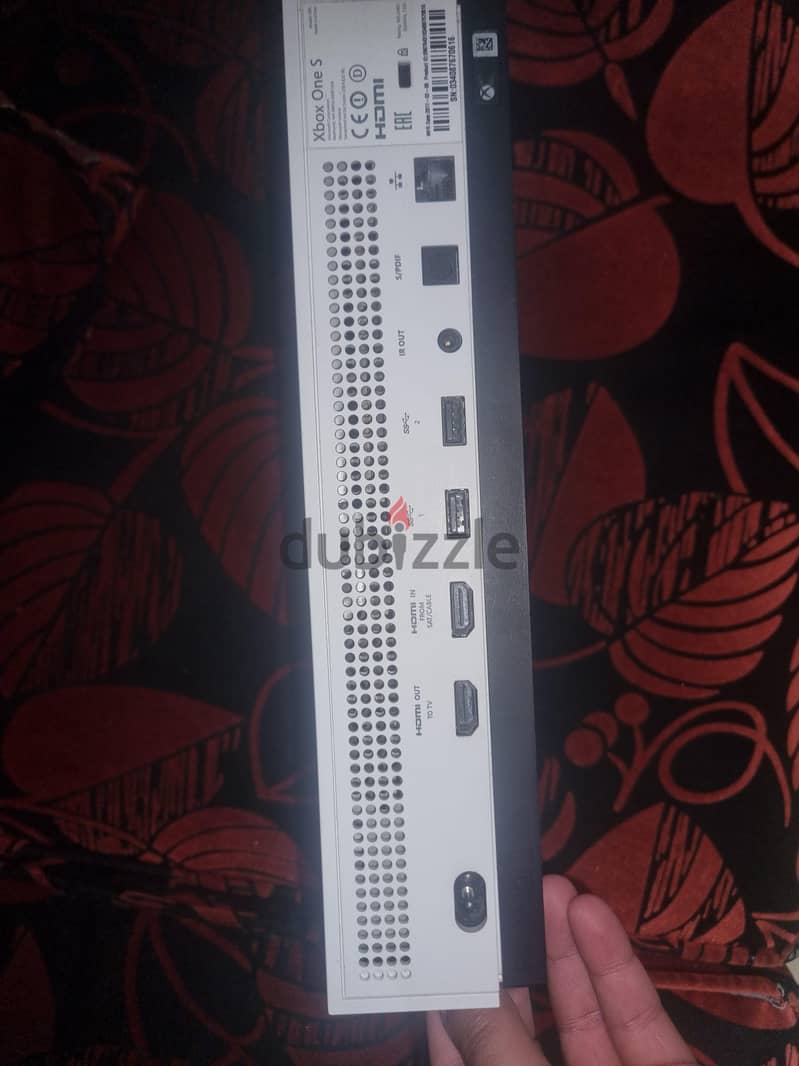 Xbox One S 3