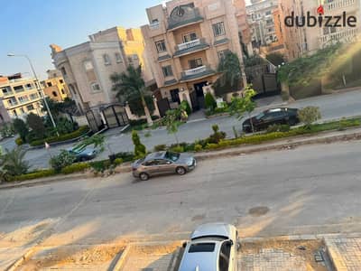 للبيع شقه في غرب سوميد منطقه الفلل والقصور