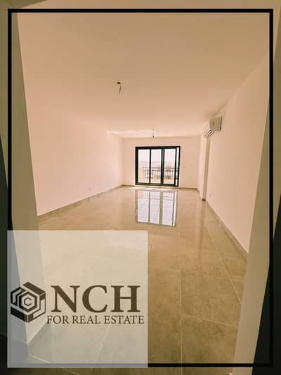 Sky Loft for Rent in Fifth Square | 149 sqm + Roof