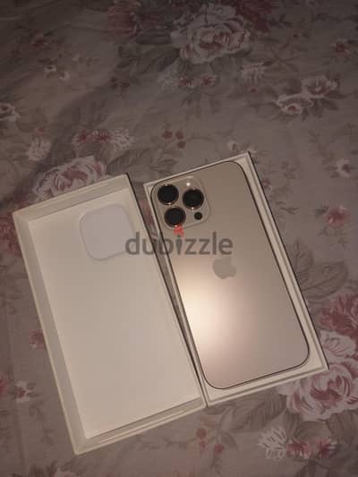 Apple - iPhone 16 Pro Max كالجديد مشحون ١٤ مره