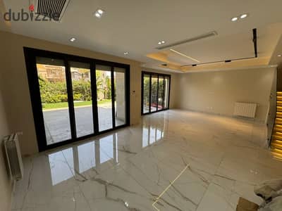 Luxury Townhouse Townhouse with Equipped Kitchen & ACs For Rent - District 5
