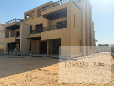توين هاوس جاهز للاستلام للبيع في نيو جيزة المرحلة الأولى الشيخ زايد 6 أكتوبر         New Giza Kings Range Phase 1 Sheikh Zayed 6th of October