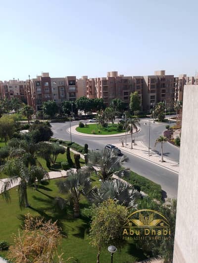 شـــقـــة لـلــبـيــع 207 مـــتــر بـــمـــديــنــتـي بــــالــــــ B8  فـــيـــو جــــاردن شــارع وميــدان غيـر مجـروحـة نهــائيــا