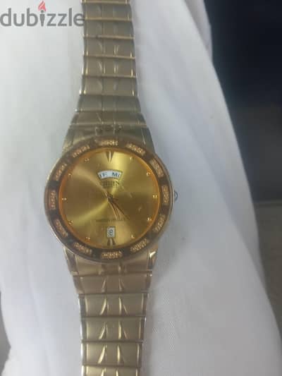 ساعة CITIZEN QUARTZ أصلي دهبي Day-Date للبيع