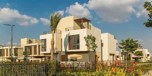 Townhouse corner for sale at a bargain price, ready for housing and viewing in Sodic East Compound, Al-Shorouk