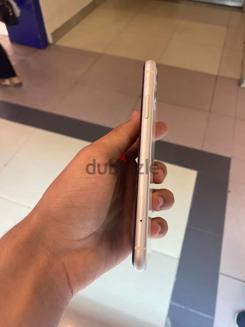 Apple - iPhone 11 1