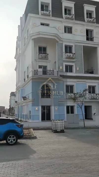 iVilla Roof for sale in Mountain View iCity 6th of October, 420 sqm, delivery in 4 months, prime location near Grand Heights and Chillout Park.