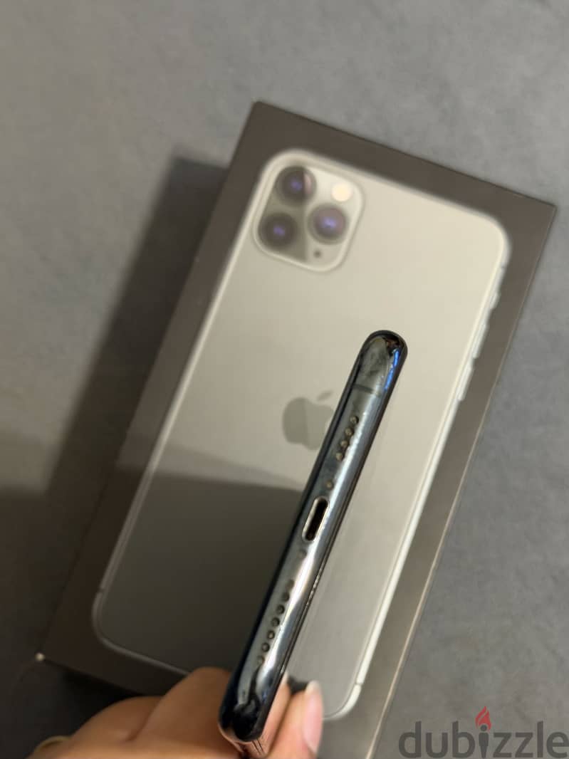 Apple - iPhone 11 Pro Max 8