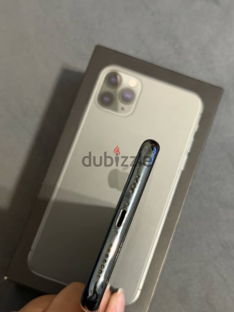 Apple - iPhone 11 Pro Max 9