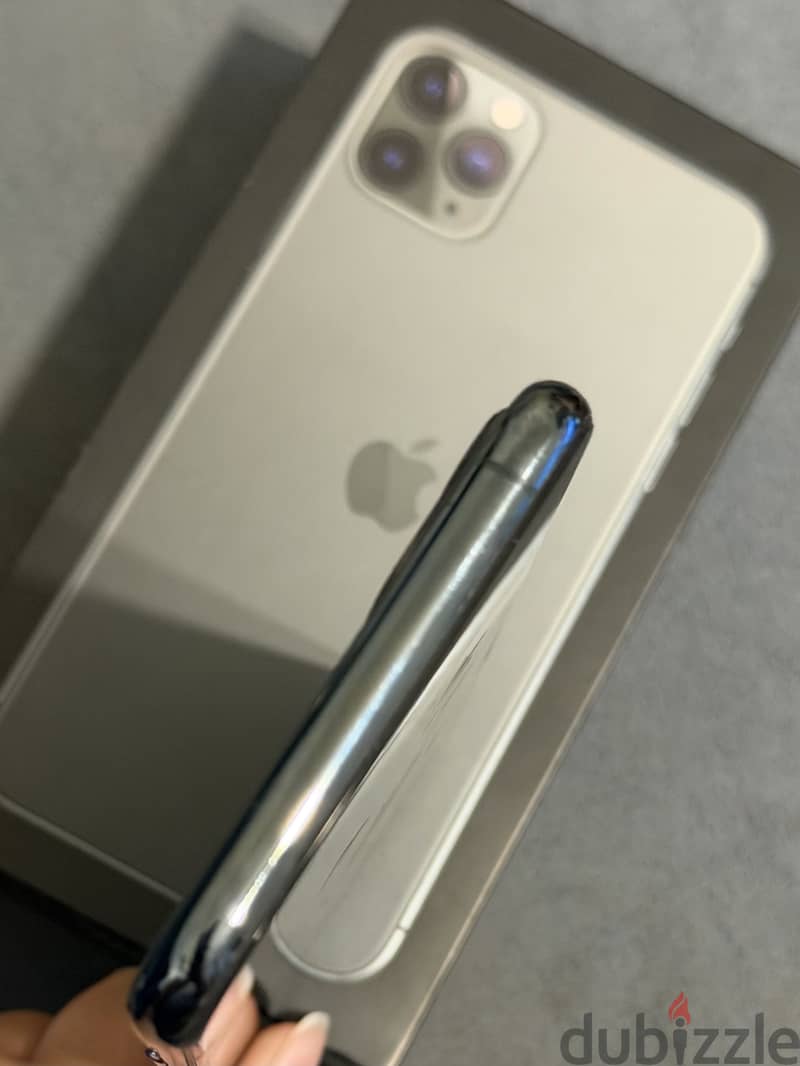 Apple - iPhone 11 Pro Max 10