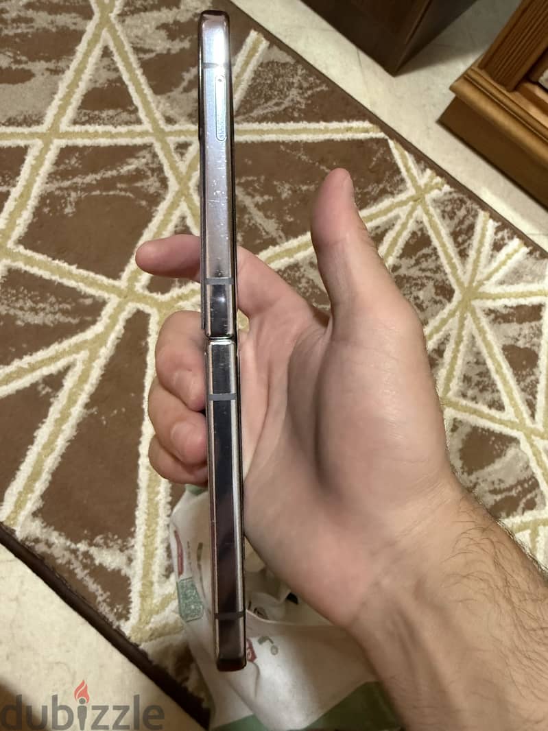 Samsung Z Flip 4 6