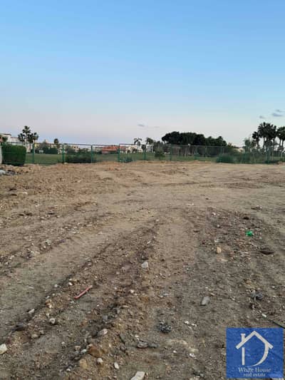 قطعه ارض 1200م كمبوند دريم لاند علي الجولف مباشره واجهه 40م