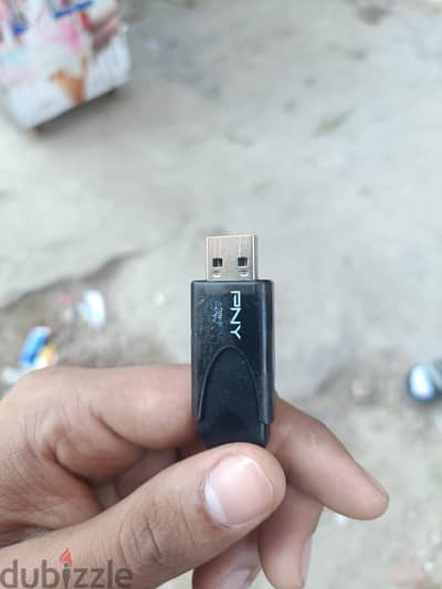 فلاشه ميموري  128 جيجا بسرعه 80 ميجا في الثانيه
