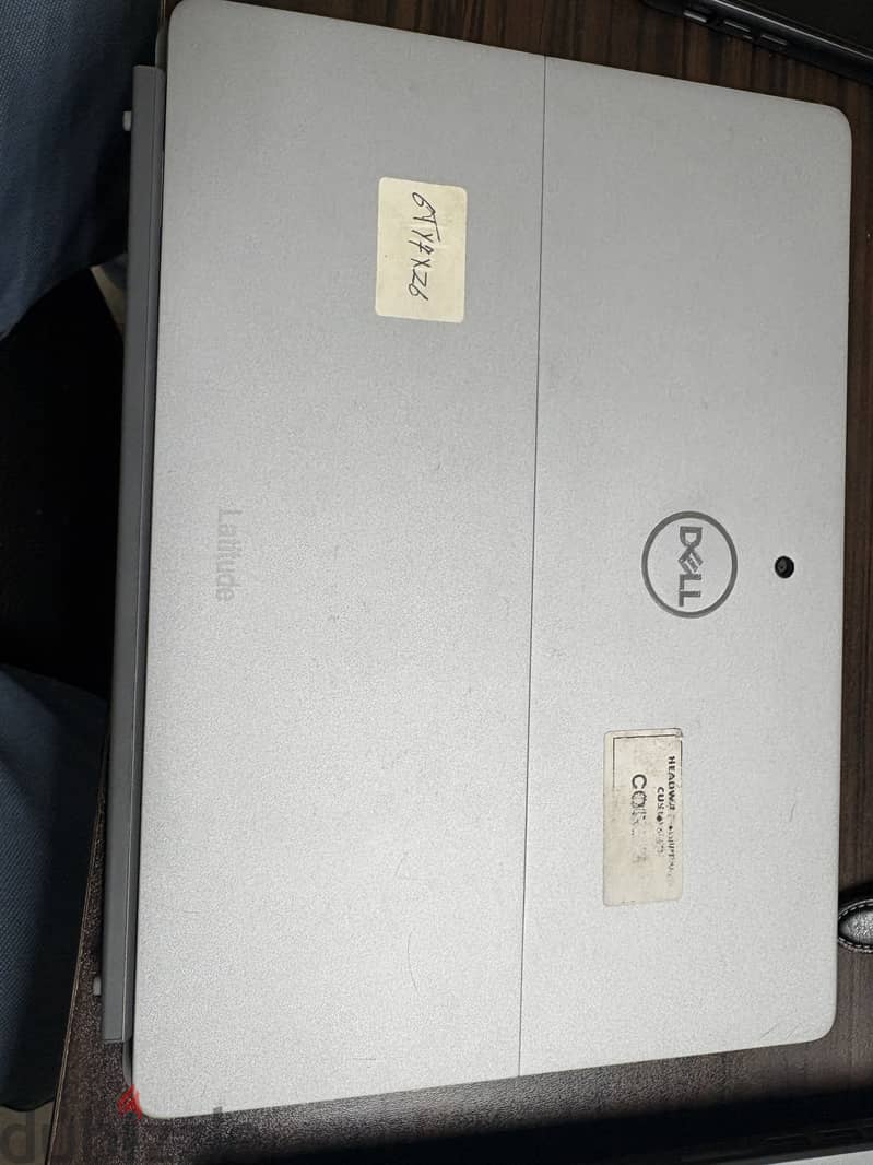 Dell Latitude (Touch Screen) 1