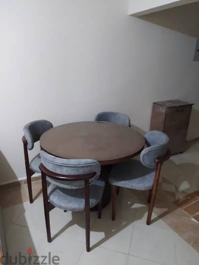 سفره ٤ كراسي